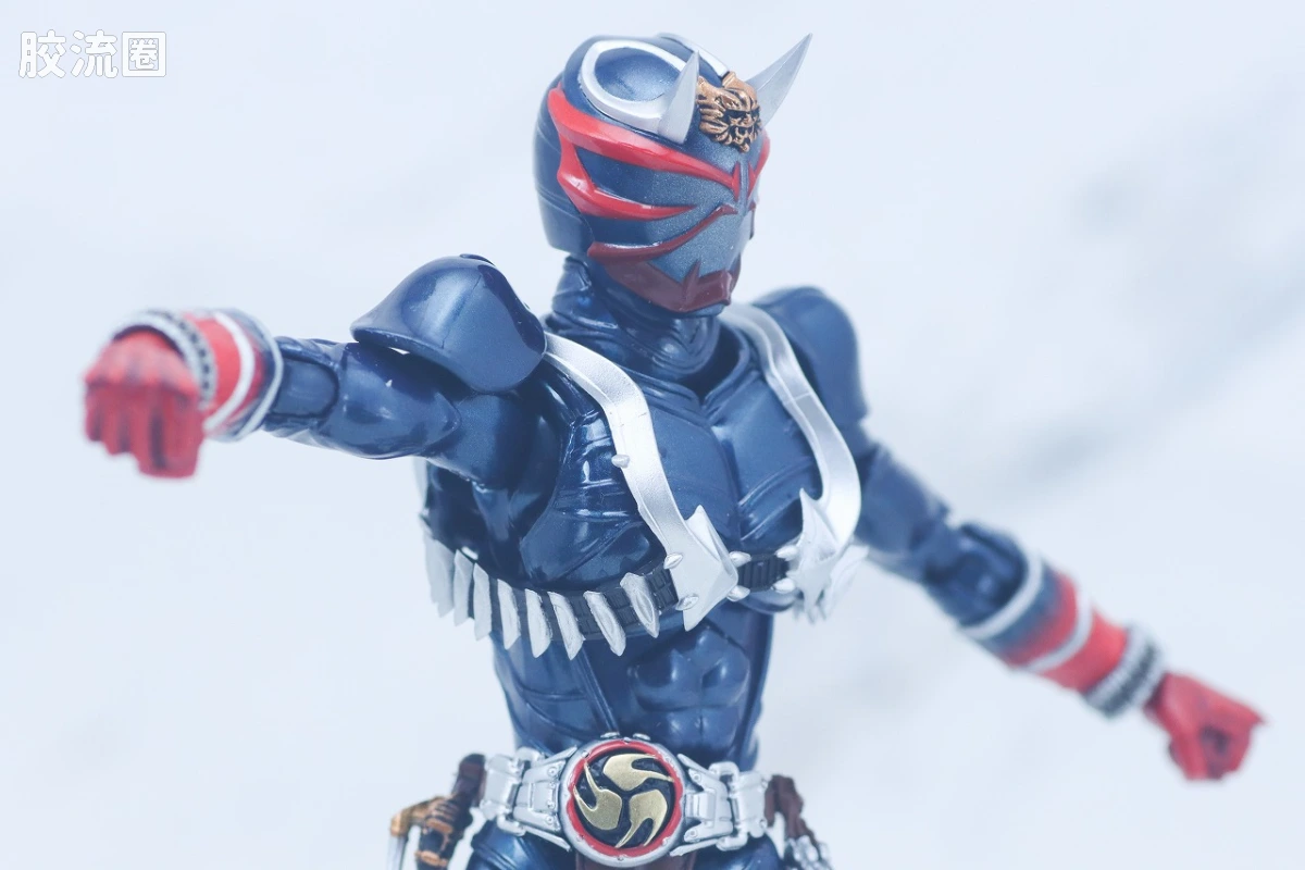 SHF 真骨雕假面骑士系列 假面骑士响鬼 20th Anniversary Ver. - 图片